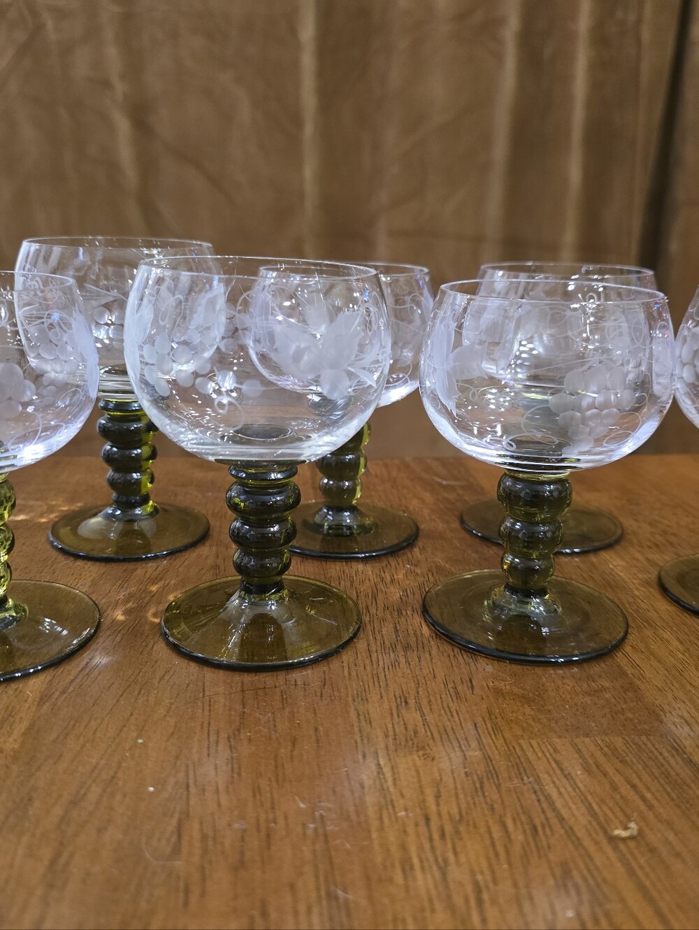 Vintage Set Of 8 Roemer Wine Glasses Green Beehive Stem Etched Grape Vine MCM